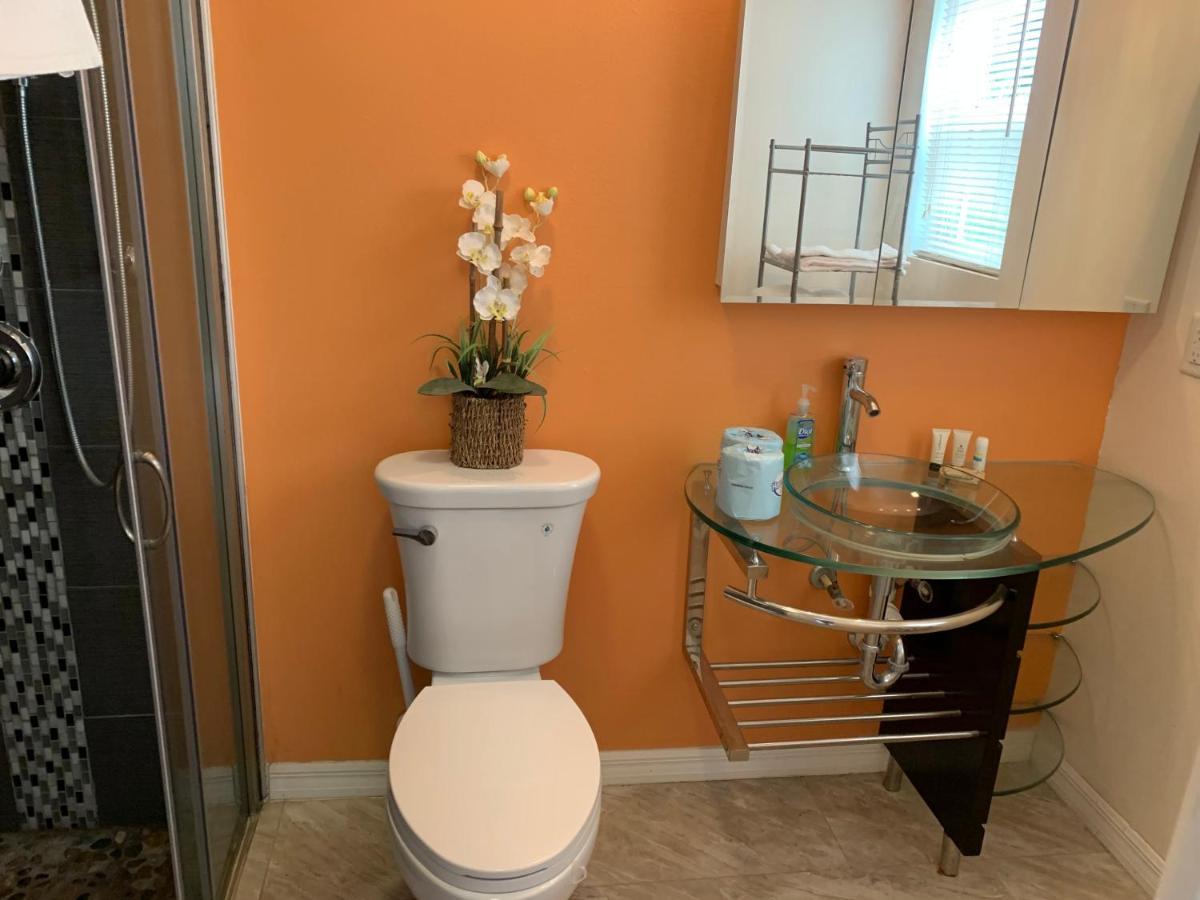 ~ Cozy In-Law Apartment Close To Siesta Key ~ Sarasota Eksteriør bilde